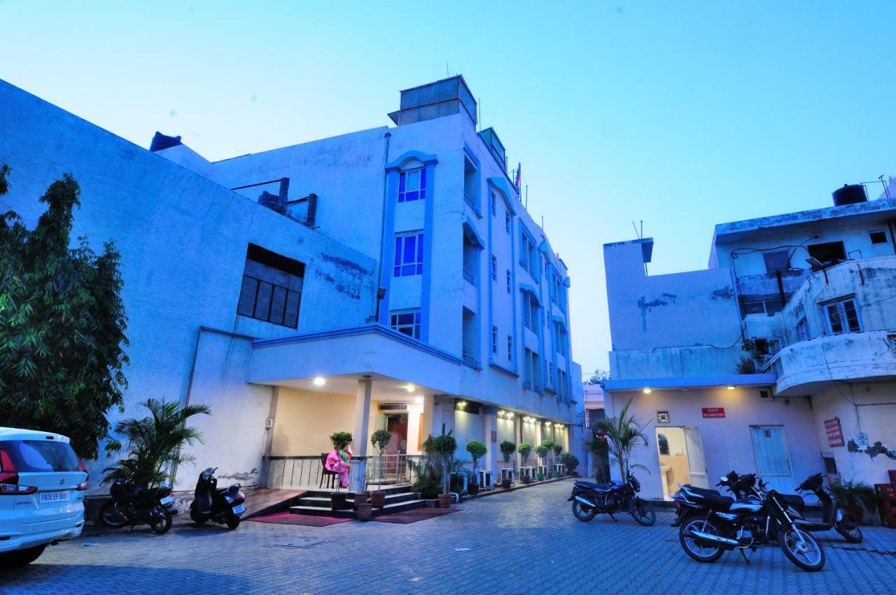 Hotel Maharaja Residencia Jalandhar Exterior foto